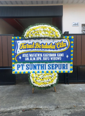 Papan Bunga Duka di Pasirsuren