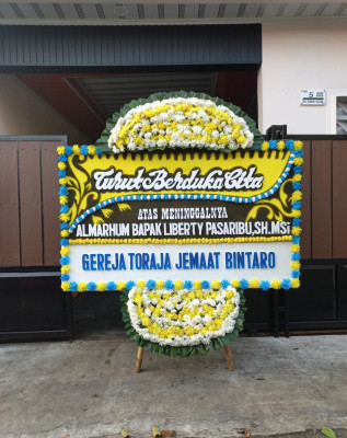 Papan Bunga Duka di Pasirsuren
