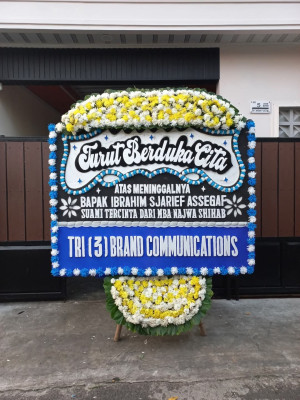 Papan Bunga Duka di Pasirsuren